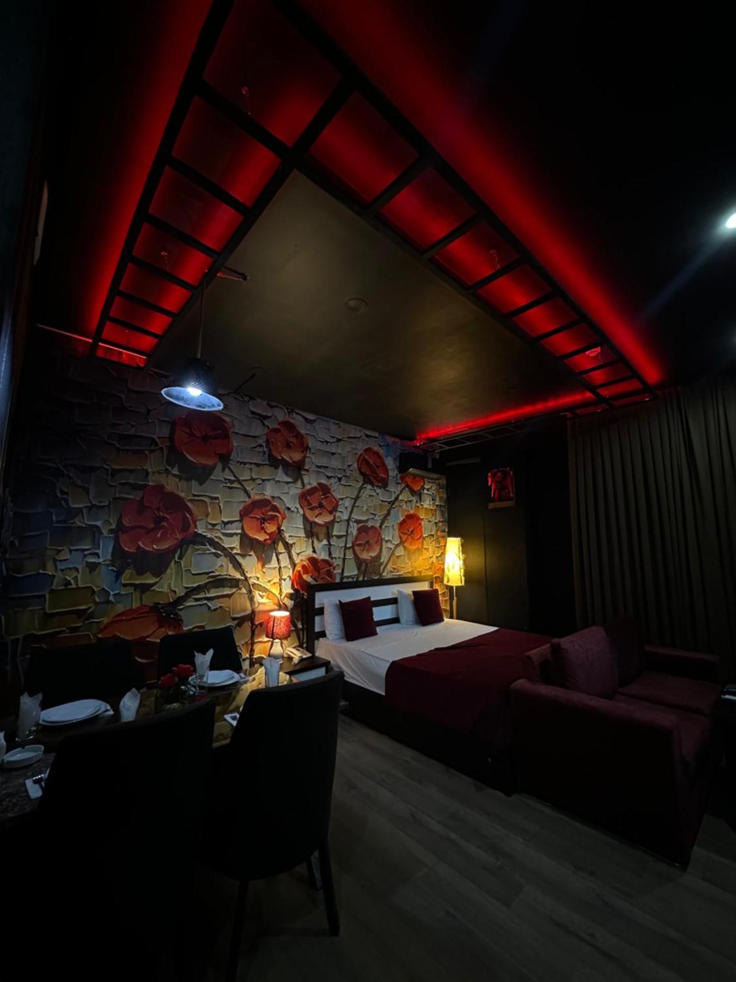 My Music Hotel Баку Экстерьер фото