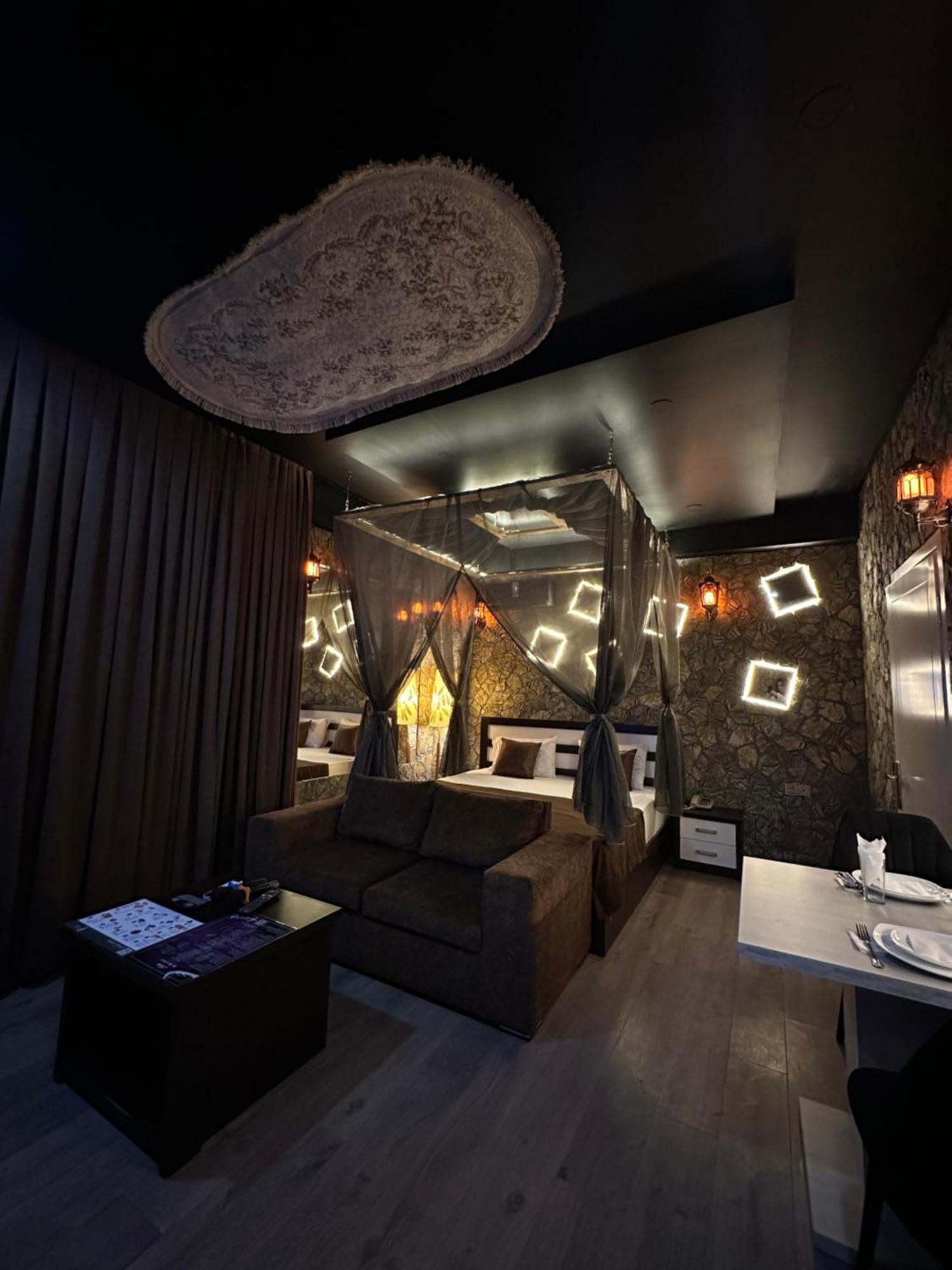 My Music Hotel Баку Экстерьер фото